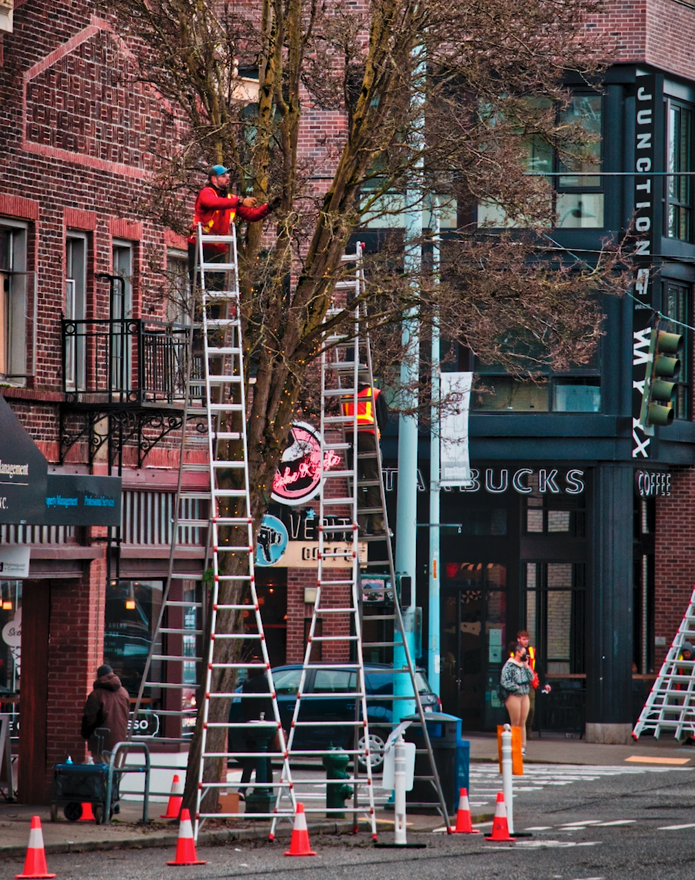 Permanent tree lighting going up in West Seattle Junction; Banners